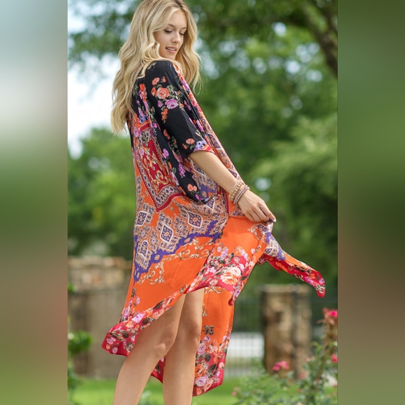 Stunning Floral Italian Print Kimono w Side Slits on Lightweight Jacquard Fabric - Picture 8 of 10